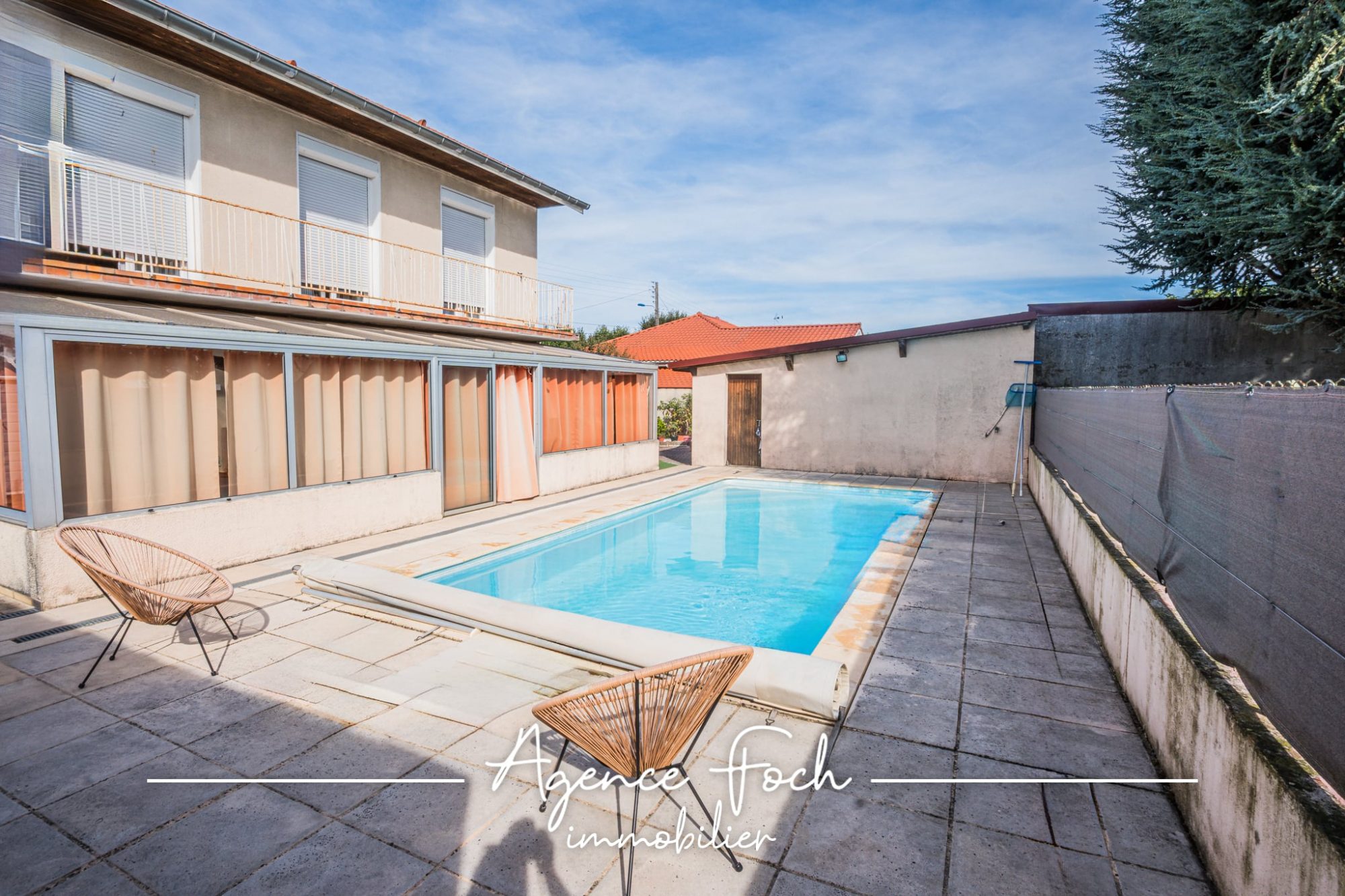 MAISON RENOVEE AVEC GARAGE ET PISCINE 10