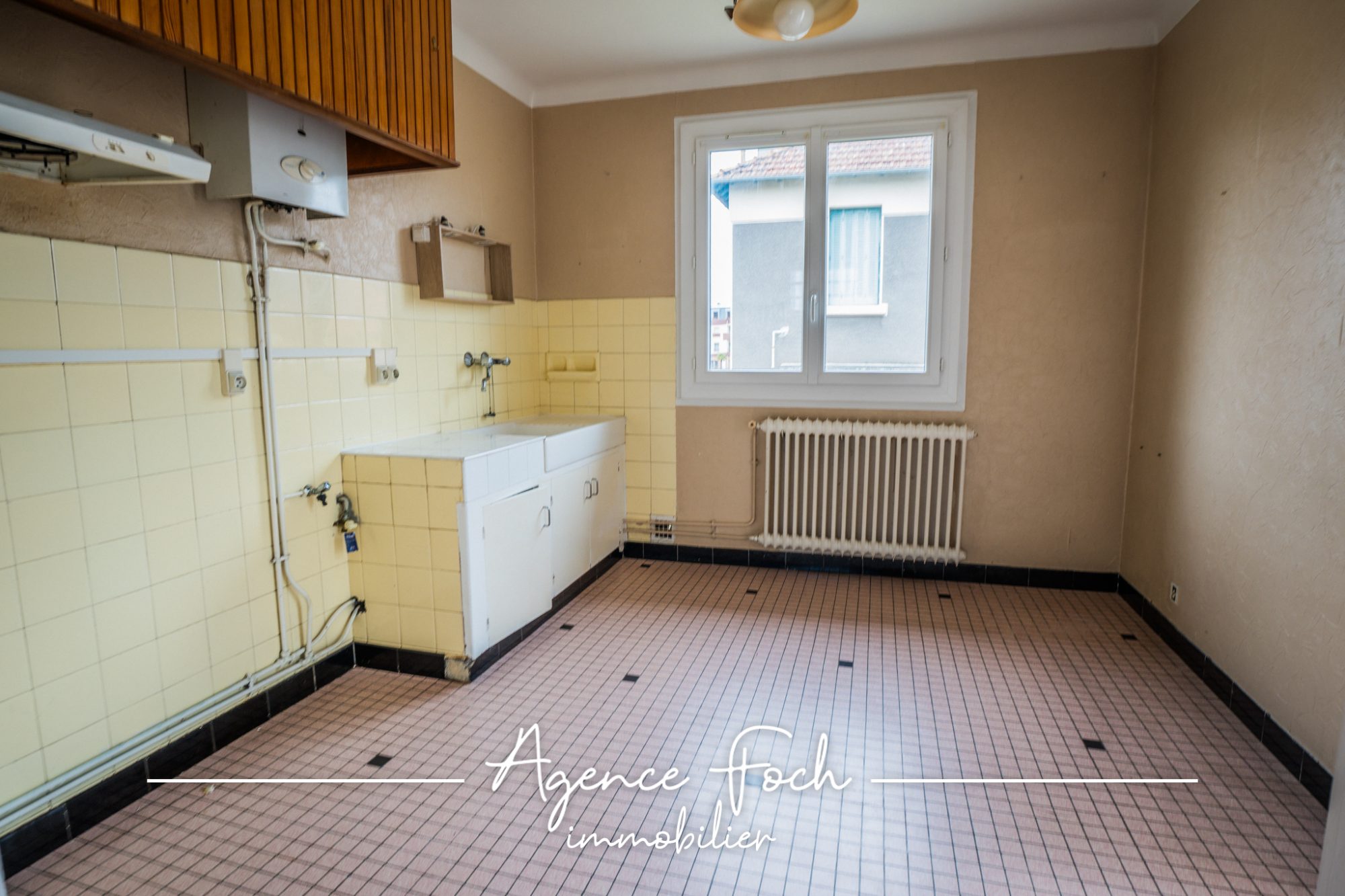 IMMEUBLE À TARBES + 6 GARAGES 4