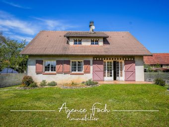 MAISON FAMILIALE AVEC GRAND JARDIN, GARAGE ET CAVE