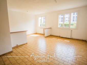 À VENDRE T3 AVEC GARAGE FERMÉ