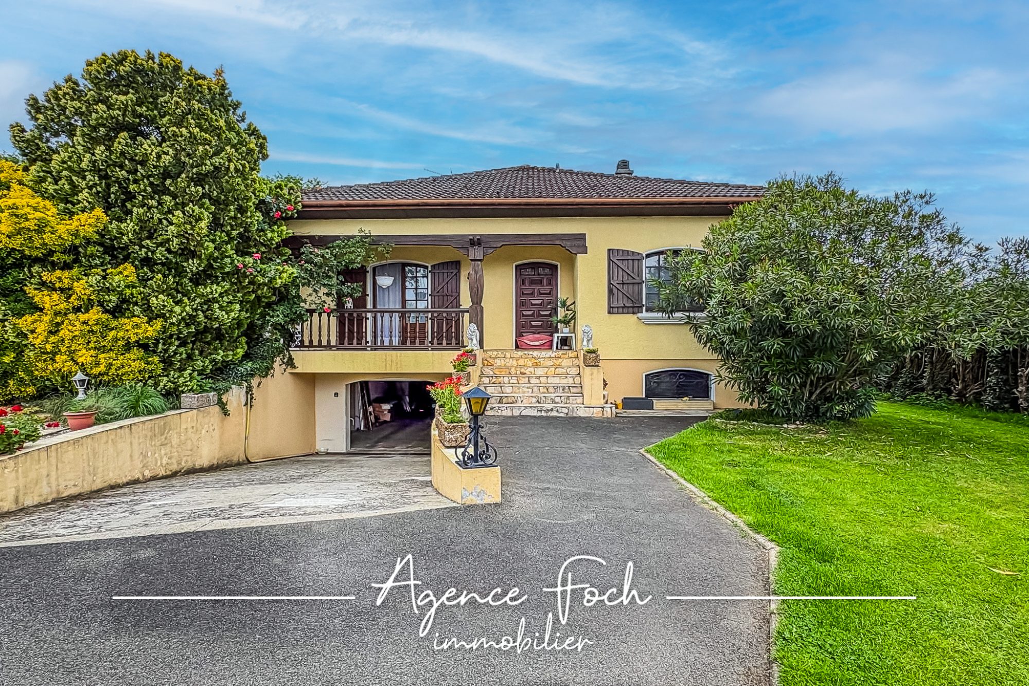 A VENDRE GRANDE MAISON, 5 PIÈCES, AVEC SOUS-SOL, GARAGE ET PISCINE 17