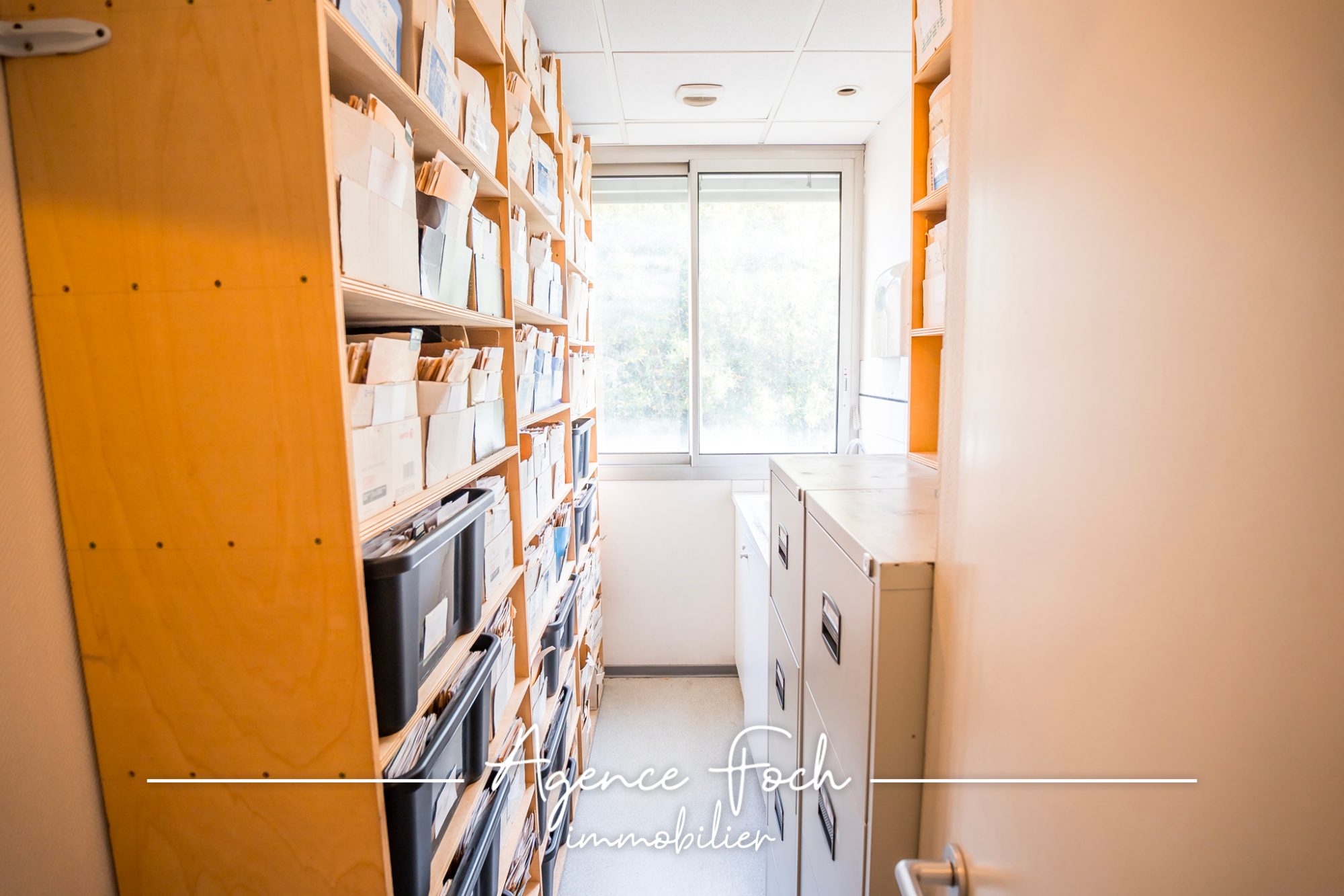 LOCAL PROFESSIONNEL 8