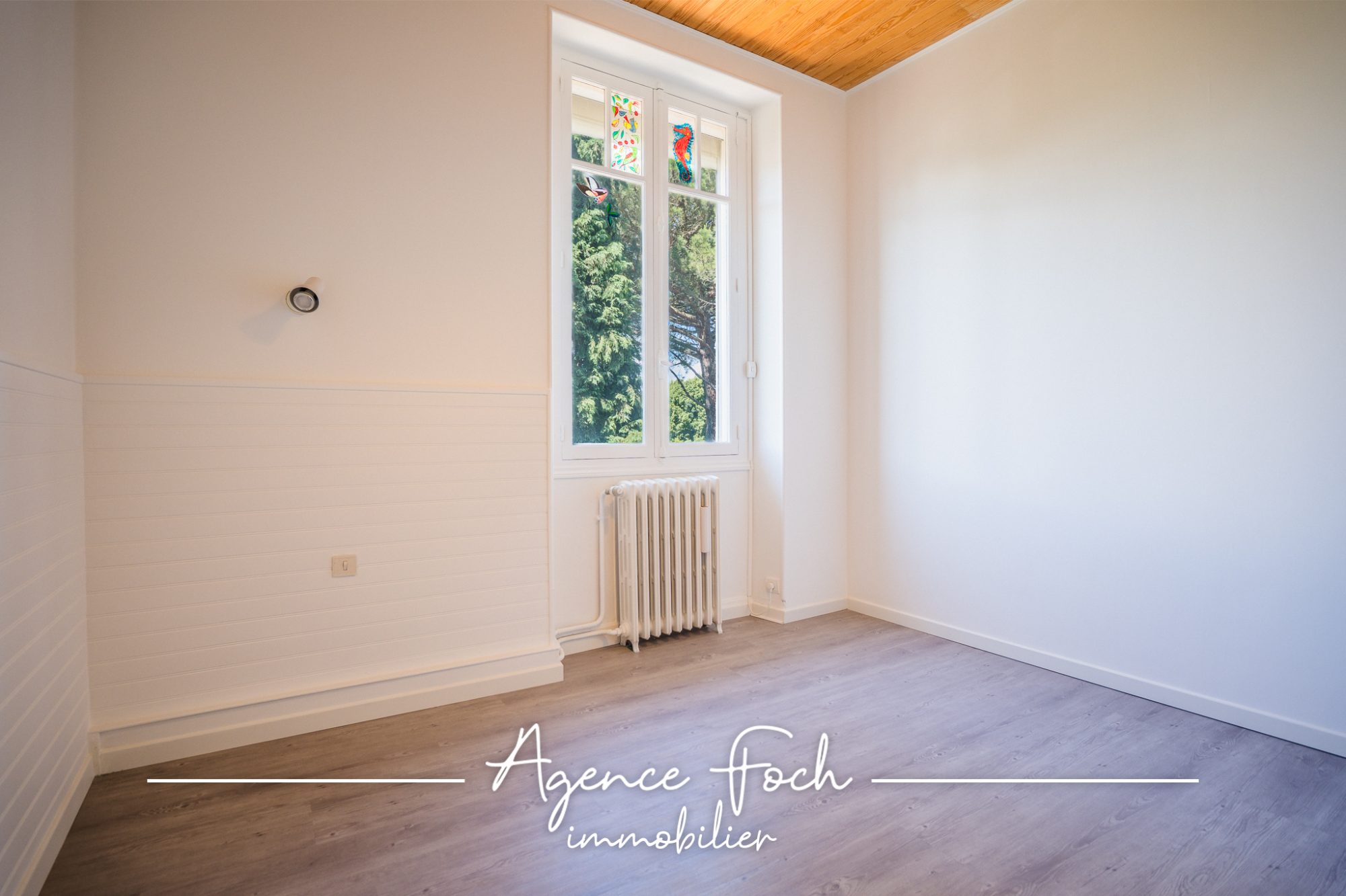 AV MAISON BOURGEOISE ODOS 9