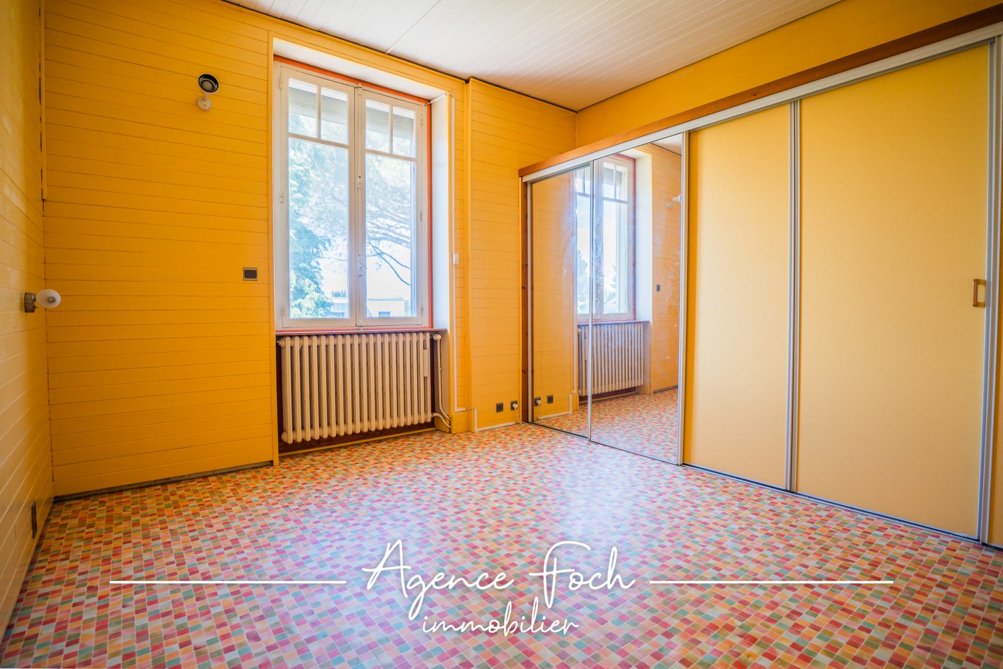 AV MAISON BOURGEOISE ODOS 10