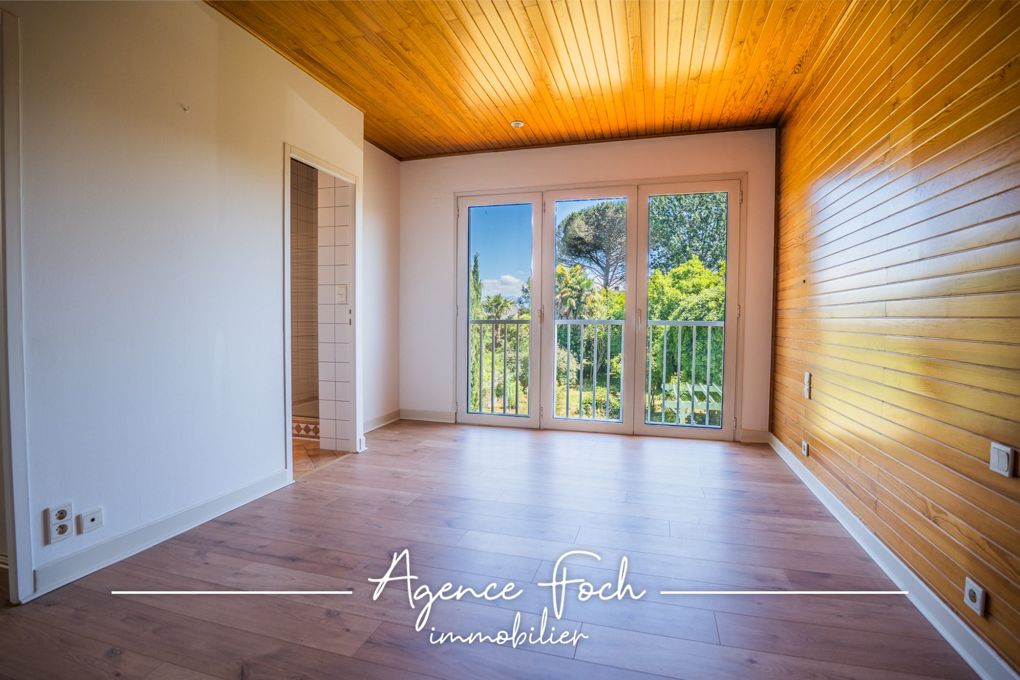AV MAISON BOURGEOISE ODOS 11