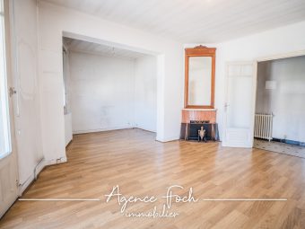 A VENDRE APPARTEMENT 4 PIECES AVEC BALCON ET GARAGE
