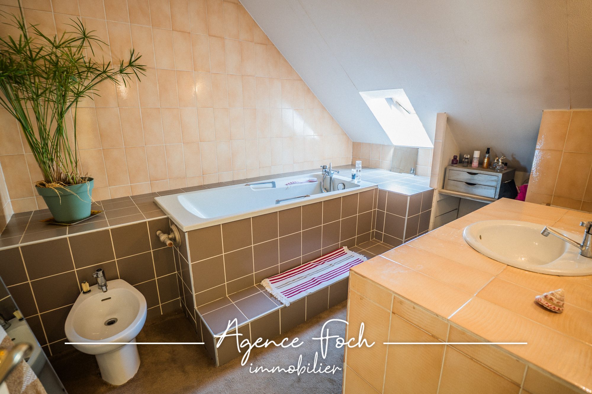 A VENDRE MAISON DE CARACTERE 11