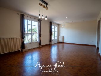 A VENDRE MAISON FAMILIALE AVEC HANGAR