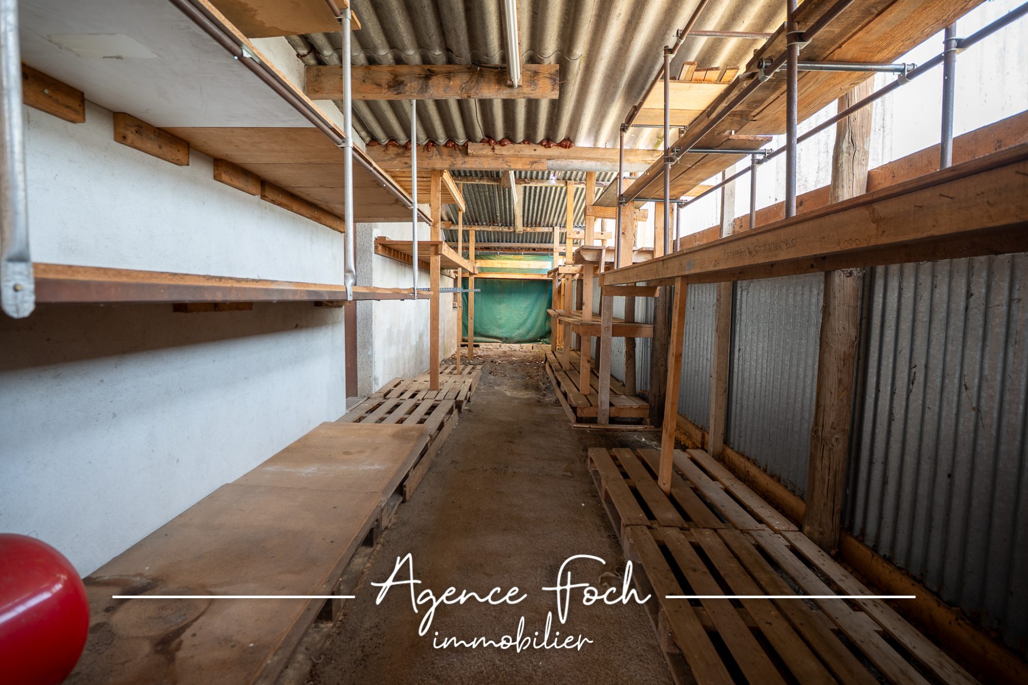 A VENDRE MAISON FAMILIALE AVEC HANGAR 13